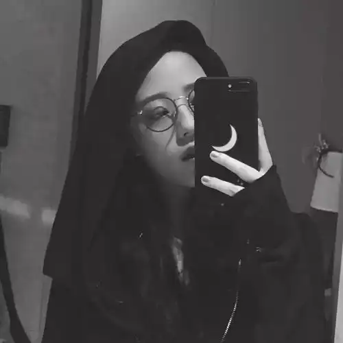 情侣头像我会一直在你身边
