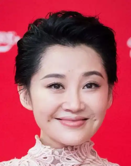 风情万种的女星许晴
