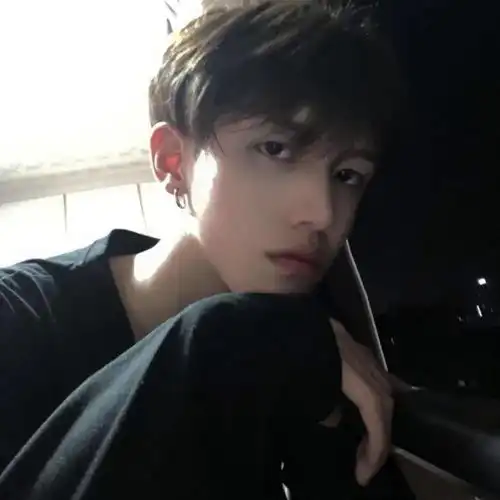 头像大全理想很远爱于咫尺
