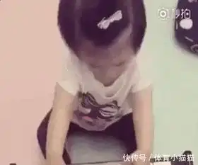 郭富城携娇妻拜年,方媛孕肚突出抢镜,但依然少女感满满
