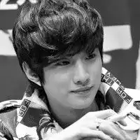 微信头像短发帅气男微信头像图片大全
