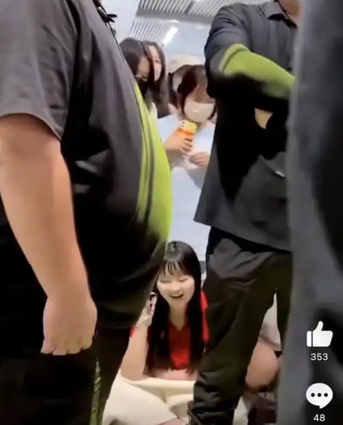 时代少年团宋亚轩刘耀文车祸后续女生信息被扒开车人15岁,家里超有钱
