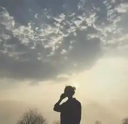 有没有哪一瞬间,会让你觉得自己青春不在了
