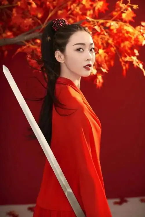 古装美女不简单,宣璐变身公主,粉丝不忍心闭眼
