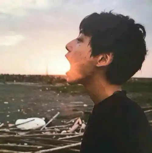 每个人每件事都逃不过时间的考验
