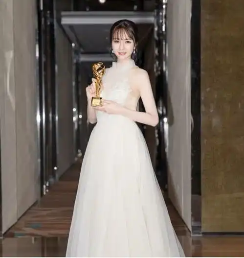 娜姐回归疑被拒,湖南卫视女主持互相比拼,争一姐
