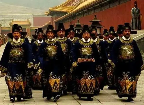 古代上朝时间那么早,上朝的文武百官住在哪上完朝又去哪工作
