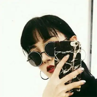 2019霸气超拽女生头像,选择放纵做个自由的女人
