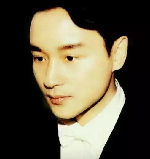 张国荣真的有那么帅吗
