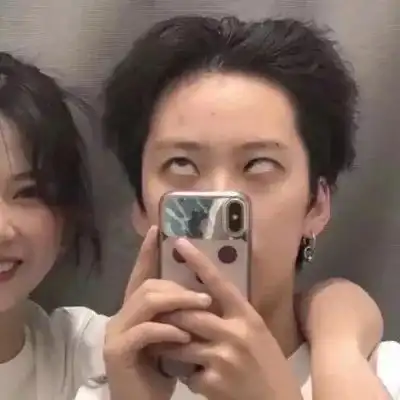 来啦来啦一组超级甜的情侣头像
