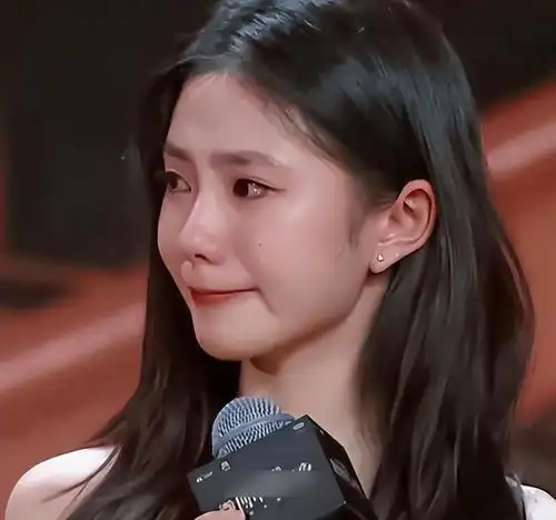 父母致残风波3年后,这一回,刘浩存再次站在了风口浪尖上
