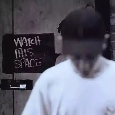 2023最新朦胧新潮男生头像
