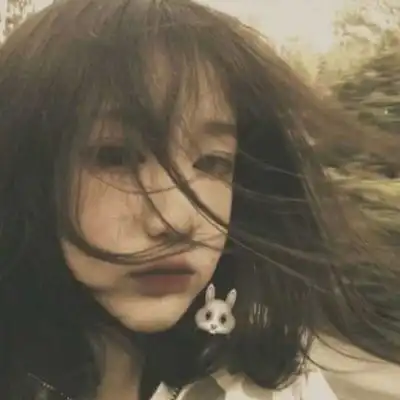 复古风女生头像
