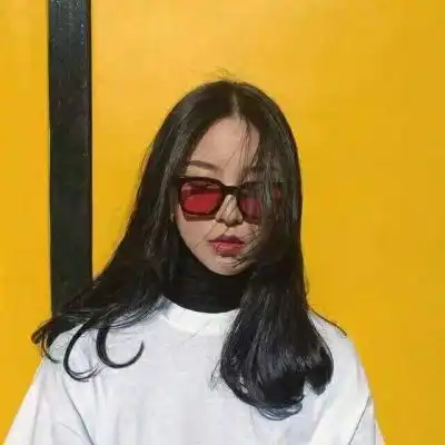 最潮霸气情侣头像一人一张社会人纹身或染发
