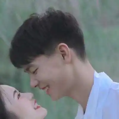 甜美成熟情头头像
