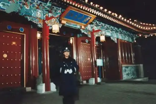26年前,轰动全国的北大保安高考第一人,后来怎么样了
