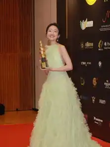 名嘴朱丹再次口误遇克星,对方不仅是成龙外甥,还是金晨男友
