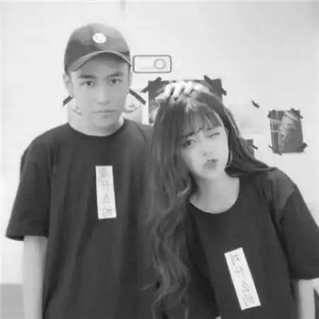 黑白情侣头像,黑白情侣头像一男一女

