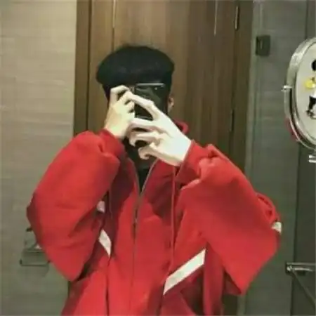 好看的霸气男生头像真人挡脸,手机控喜欢拿手机男头的必备
