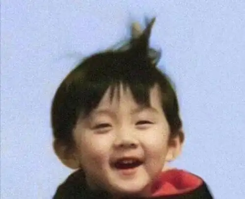 明星童年照曝光张艺兴撞脸旺仔,baby甜美,杨幂才是人生赢家
