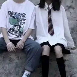 qq头像情侣半身不露头半身情侣头像情侣专用图
