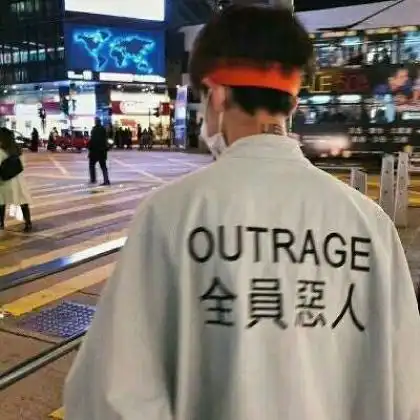 一个人慢慢体验人生的味道,男生伤感背影头像图片
