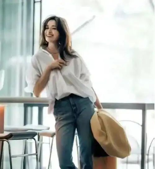 40女人的春装穿搭攻略,照着穿让你美出新高度
