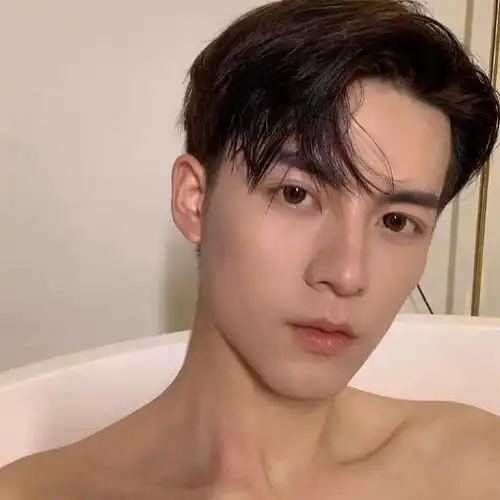 头像新一期的头像还是非常不错的,试试
