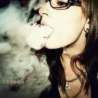 女生社会抽烟头像霸气微信头像图片大全
