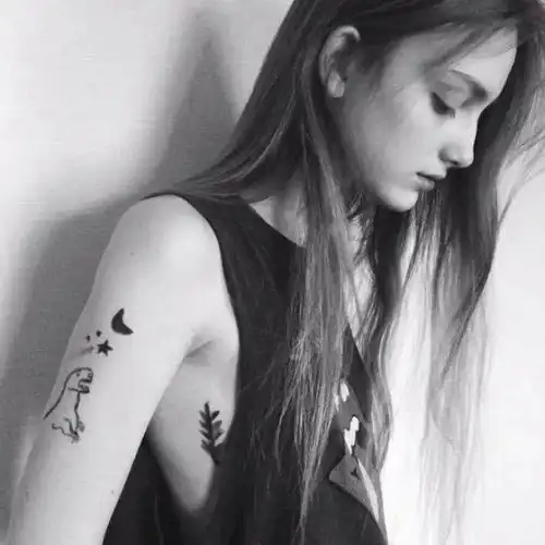 黑白系列欧美风头像图集
