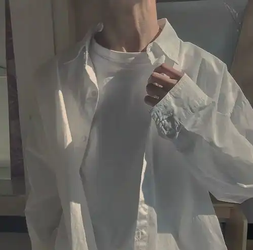 头像一组高质量的男女生头像

