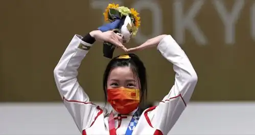 杨倩绝杀美国10米气步枪团体赛夺冠,清华00后学霸加冕双金王
