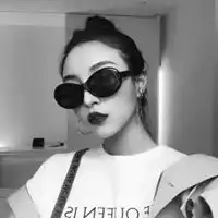 qq头像女生带墨镜带墨镜的女生个性头像
