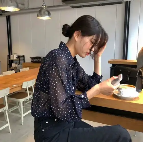 再见白衬衫这34套夏季衬衫穿搭,第4套也太好看了吧,又美又洋气
