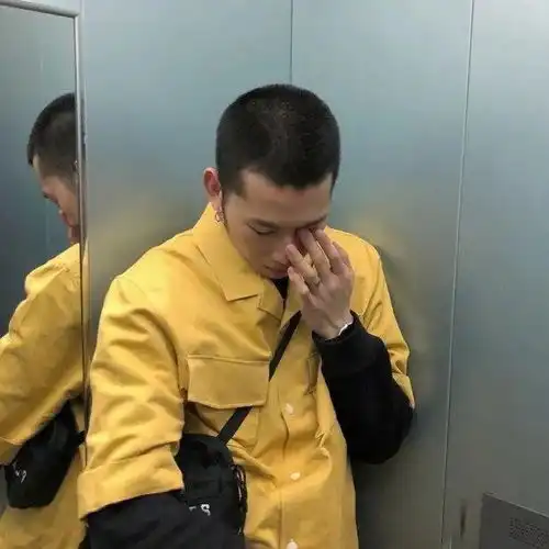 头像所有分别只为遇到对的人
