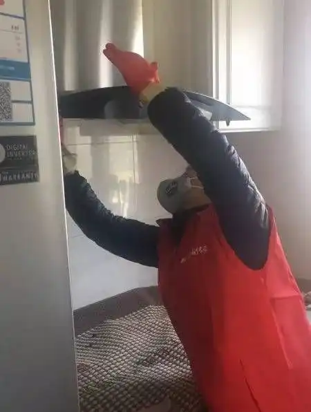 暖心春节万科物业精心装扮园区,与业主喜迎新年
