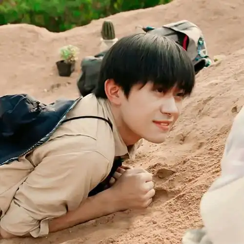 经典台词送你一朵小红花台词附千玺头像
