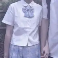 头像白色衬衣情侣头像半身衬衫装情侣头像一对
