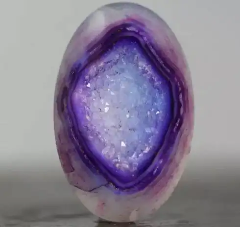 养眼鬼斧神工美丽石头
