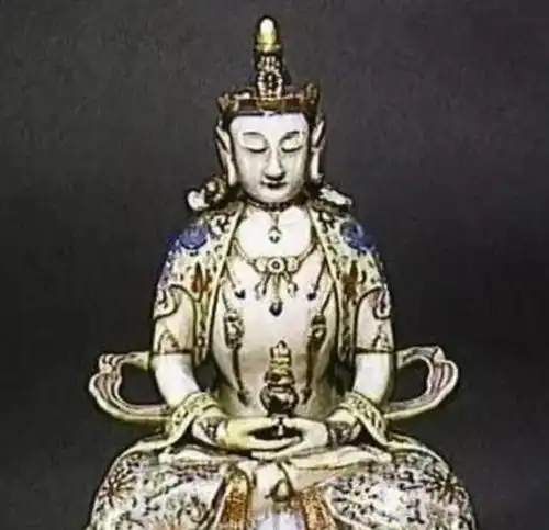 2002年,香港拍卖一尊佛像,文物局这不是故宫博物院的国宝吗
