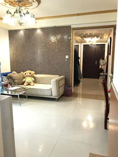 天河东太古汇对面狮子女求室友
