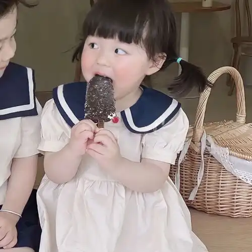 超可爱情侣头像莱卡
