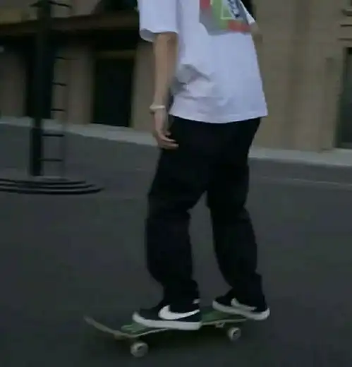 有哪些让女生一眼就心动的微信男头像
