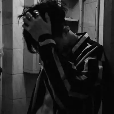 林沚自经丧乱少睡眠,长夜沾湿男生头像我要个性网
