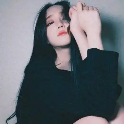 很火的句子这一生遇见的所有人中,任他们多漂亮,都不及你矜贵
