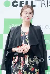 rain老婆金泰熙产后正式复出38岁的她不愧是韩国第一美女,这完全零瑕疵的皮肤完全不像个当妈的
