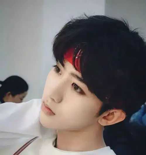 有多少ikun是从妮妮爬墙过来的
