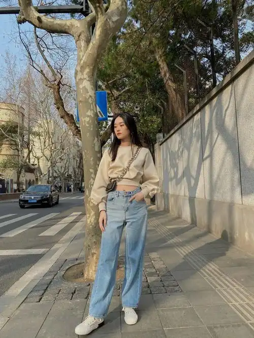 穿西装,也能美得风情万种
