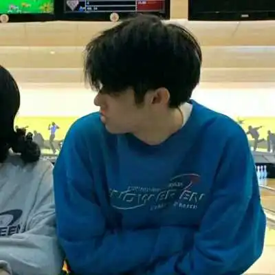 2021最火微信真人伴侣头像
