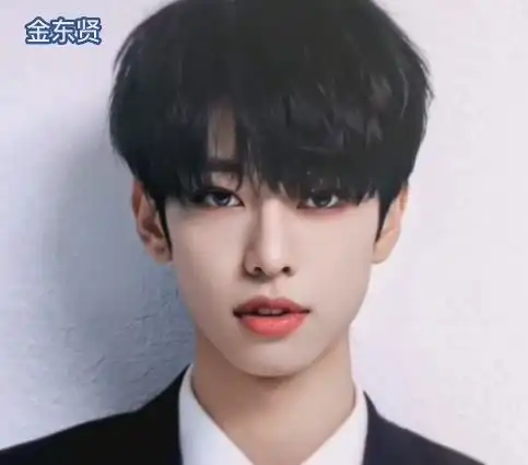漫画男主绝登场在sns上被传开长的帅的孩子一张图引发的韩网美貌热议
